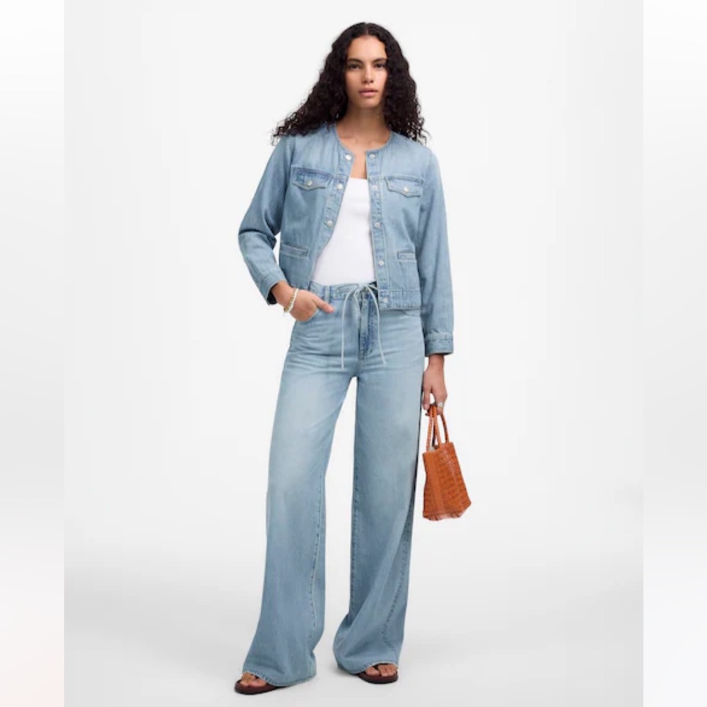 Madewell Superwide-Leg Jeans Airy Denim Edition, in Ashbury wash. Size 26. New